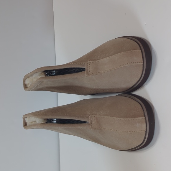 The Vermont Country Store Tan Suede Ankle Boots Size 9 - Picture 2 of 11